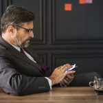 レイノス株式会社|電話によるヘッドハンティングの誘いを受けたら