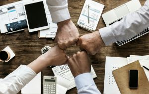 『顧問名鑑』がコロナ禍不況において成功企業の知見と人脈を自社の力に