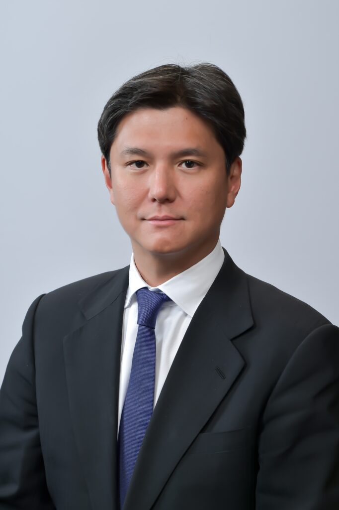 ナショナル・ベンディング株式会社の代表取締役社長を務めるのは藤山 雄一郎